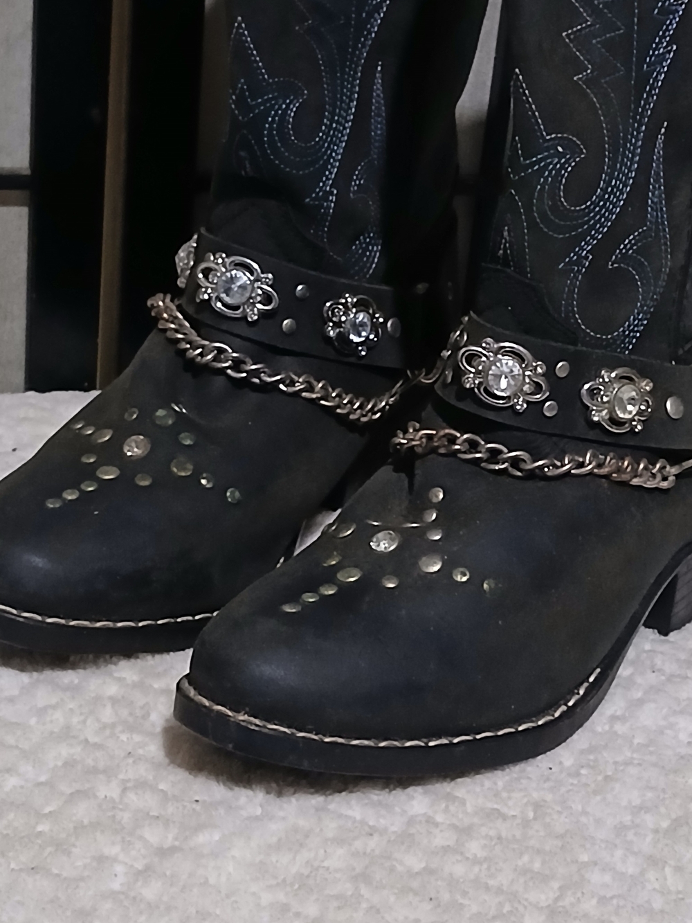 Black Studded Western Heeled Boots with Chain Accent - Picture 3 of 11